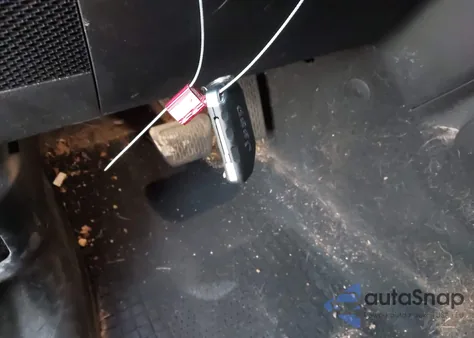 2018 Jeep Wrangler Unlimited Sahara 4X4 из США, поврежденный, VIN 1C4HJXEG7JW117328